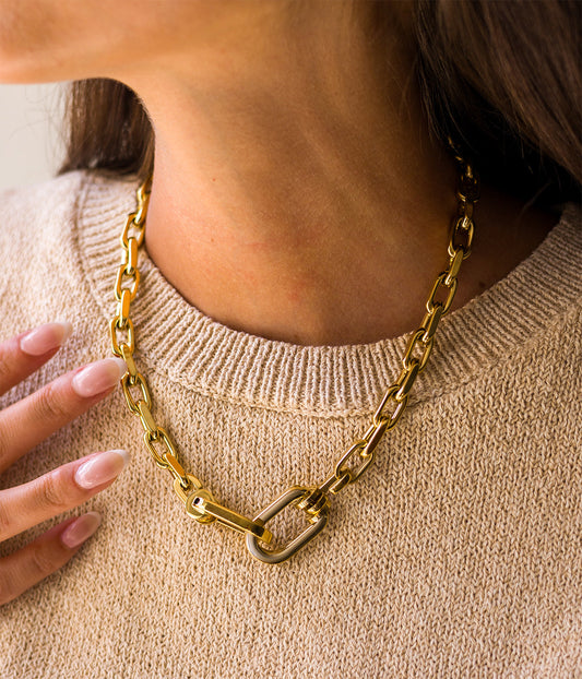 Necklace Avenir (Golden steel)